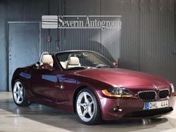 Mörkröd Begagnad 2003 BMW Z4 Cab | 169 000 kr (Dyr)