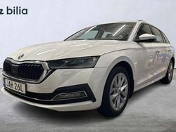 Vit Begagnad 2023 Skoda Octavia Style Kombi | 299 500 kr (Marknadspris)