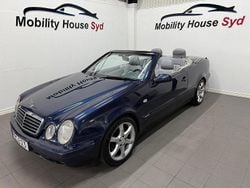 Mörkblå Begagnad 1999 Mercedes CLK230 Cab | 49 900 kr