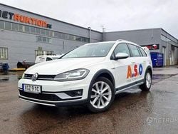 Vit Begagnad 2019 VW Golf Alltrack Kombi | 255 000 kr (Marknadspris)