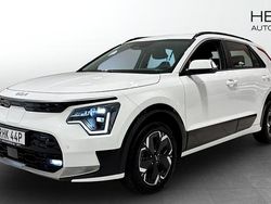 Vit (white) Begagnad 2022 Kia e-Niro SUV | 319 900 kr (Lite dyr)