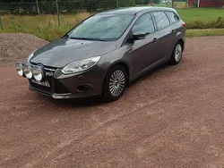 Brun Begagnad 2012 Ford Focus Kombi | 40 000 kr (Marknadspris)