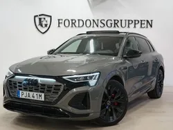 Grå Begagnad 2023 Audi Q8 e-tron S-Line SUV | 649 800 kr (Superpris)
