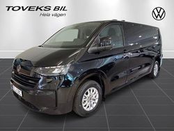 Svart (midnight black metallic) Ny 2025 VW T6.1 Van | 611 125 kr (Marknadspris)