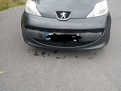 Grå Begagnad 2008 Peugeot 107 Halvkombi | 27 000 kr (Marknadspris)