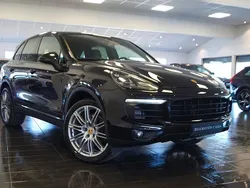 Svart Begagnad 2016 Porsche Cayenne SUV | 299 900 kr