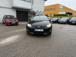 Svart Begagnad 2012 Ford Focus Titanium Kombi | 39 900 kr (Marknadspris)