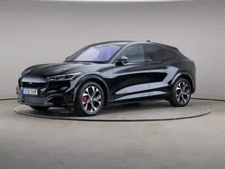 Svart Begagnad 2022 Ford Mustang Mach-E SUV | 389 000 kr (Bra pris)