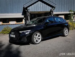 Svart Begagnad 2020 Audi A3 Sportback S-Line Halvkombi | 299 900 kr (Lite dyr)