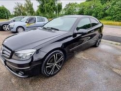 Svart Begagnad 2011 Mercedes CLC180 Halvkombi | 75 000 kr (Marknadspris)