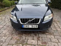 Blå Begagnad 2008 Volvo V70 Momentum Kombi | 48 000 kr (Marknadspris)