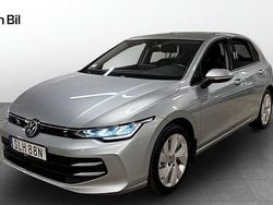 Silver Begagnad 2024 VW Golf VIII Edition Halvkombi | 299 800 kr (Marknadspris)