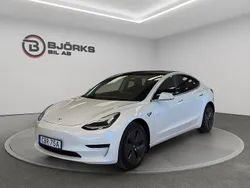 Vit Begagnad 2020 Tesla Model 3 Standard Range Plus Sedan | 199 500 kr (Bra pris)