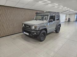 Grå Begagnad 2024 Suzuki Jimny SUV | 349 700 kr (Marknadspris)
