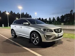 Silver Begagnad 2017 Volvo XC60 R-Design SUV | 259 900 kr (Marknadspris)