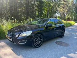 Svart Begagnad 2011 Volvo V60 Summum Kombi | 48 000 kr (Bra pris)