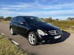 Svart Begagnad 2008 Mercedes R350 Minibuss | 54 000 kr
