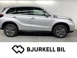 Grå Ny 2025 Suzuki Vitara SUV | 336 800 kr (Lite dyr)