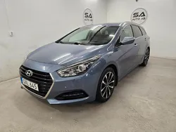 Ljusblå (blå) Begagnad 2015 Hyundai i40 Kombi | 114 700 kr (Marknadspris)