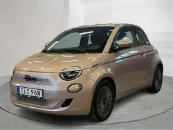 Röd Begagnad 2022 Fiat 500e | 159 000 kr