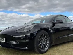 Svart Begagnad 2021 Tesla Model 3 Long Range AWD Sedan | 309 000 kr (Dyr)