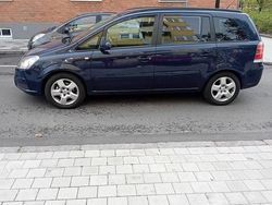 Blå Begagnad 2006 Opel Zafira Minibuss | 52 000 kr
