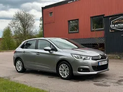 Silver Begagnad 2016 Citroën C4 Halvkombi | 113 901 kr (Marknadspris)