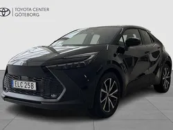 Svart Begagnad 2024 Toyota C-HR Style SUV | 359 900 kr