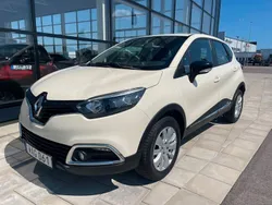 Vit Begagnad 2016 Renault Captur SUV | 99 900 kr (Marknadspris)
