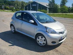 Silver Begagnad 2010 Toyota Aygo Halvkombi | 54 000 kr (Lite dyr)