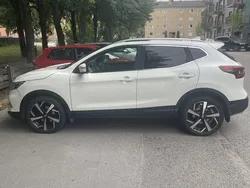 Vit Begagnad 2017 Nissan Qashqai 360º SUV | 135 000 kr (Marknadspris)
