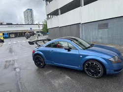 Blå Begagnad 2000 Audi TT Sportkupé | 50 000 kr (Marknadspris)