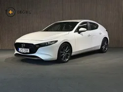 Vit Begagnad 2019 Mazda 3 Halvkombi | 197 400 kr (Marknadspris)