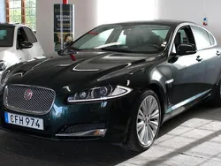 Grön Begagnad 2014 Jaguar XF Sedan | 199 900 kr