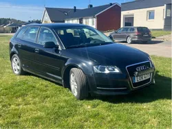 Svart Begagnad 2011 Audi A3 Sportback Attraction Halvkombi | 59 000 kr (Marknadspris)