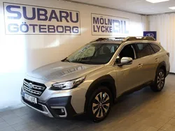 Silver Begagnad 2023 Subaru Outback SUV | 429 900 kr (Marknadspris)