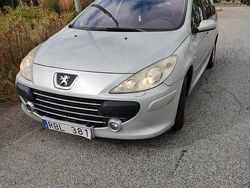 Grå Begagnad 2008 Peugeot 307 Kombi | 17 000 kr (Marknadspris)