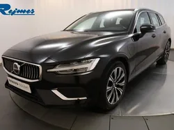 Svart Begagnad 2023 Volvo V60 Core Kombi | 399 900 kr (Marknadspris)