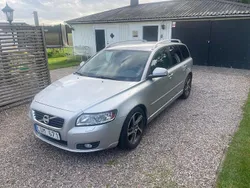 Grå Begagnad 2012 Volvo V50 Standard Kombi | 35 000 kr (Marknadspris)