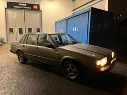 Grå Begagnad 1986 Volvo 740 Sedan | 34 500 kr
