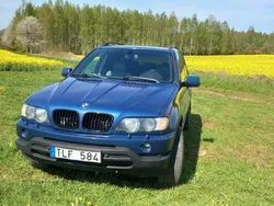 Blå Begagnad 2002 BMW X5 Sport Line SUV | 48 000 kr (Lite dyr)