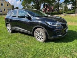 Svart Begagnad 2020 Renault Kadjar SUV | 185 000 kr (Marknadspris)