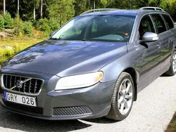 Grå Begagnad 2008 Volvo V70 Kinetic Kombi | 42 000 kr (Dyr)