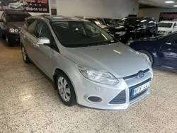 Grå Begagnad 2012 Ford Focus Trend Kombi | 39 900 kr (Marknadspris)