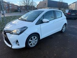 Begagnad 2015 Toyota Yaris Hybrid Halvkombi | 89 000 kr (Marknadspris)