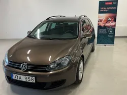 Mörkbrun (brun) Begagnad 2011 VW Golf VI Kombi | 63 800 kr (Marknadspris)