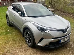 Silver Begagnad 2019 Toyota C-HR Edition SUV | 230 000 kr (Marknadspris)