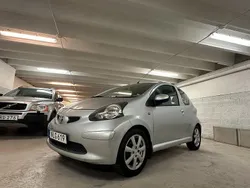 Silver Begagnad 2006 Toyota Aygo Halvkombi | 31 000 kr (Marknadspris)