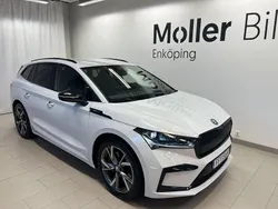 Vit (moon white metallic) Begagnad 2023 Skoda Enyaq iV SportLine SUV | 419 000 kr (Dyr)