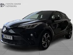 Svart Begagnad 2023 Toyota C-HR SUV | 284 900 kr (Marknadspris)